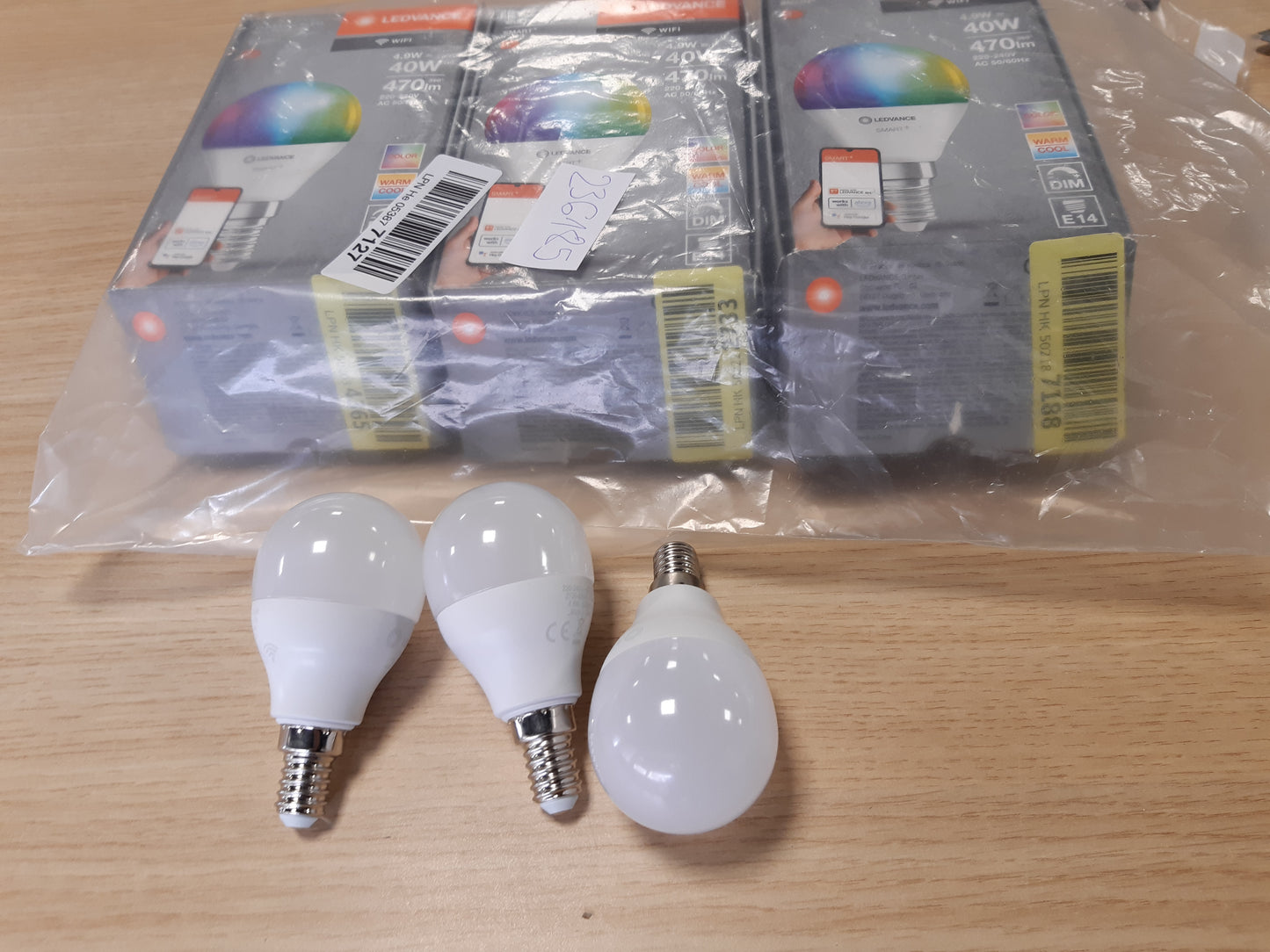 236185 - LLAMPA LED Smart LED LEDVANCE, Bazë E14, E Errësueshme, Ngjyrë e Rregullueshme (2700-6500K), zëvendëson 40W, Pako me 3