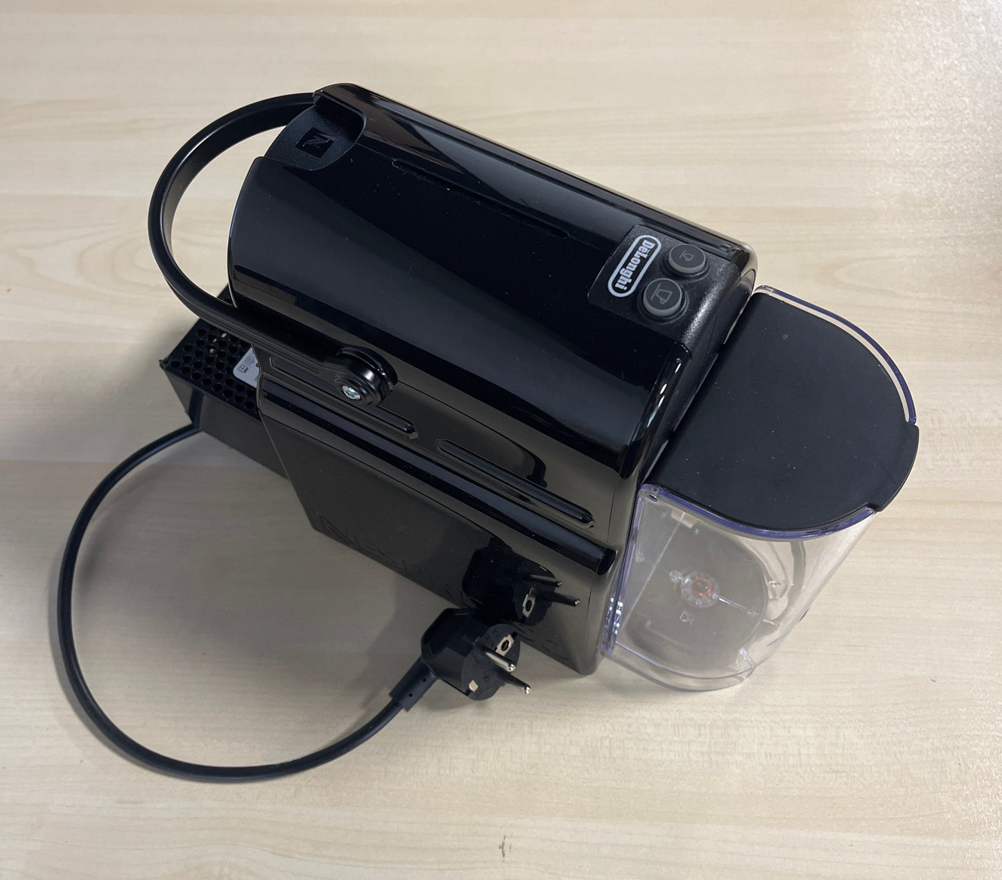 116404 - NESPRESSO - Makinë kafeje De'Longhi Inissia EN80.B, Sistem kapsulash, Kapacitet i rezervuarit të ujit 0.7L, Ngjyra e zezë