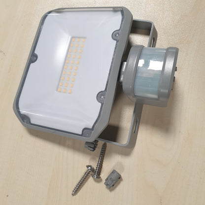 235196 - Brennenstuhl LED AL 2050 Dritë prozhektorësh me PIR (20W, 2080lm, 3000K, IP44, dritë prozhektorësh LED për montim në mur me detektor lëvizjeje)